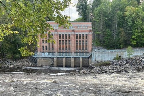 Réhabilitation de l’aménagement hydroélectrique de Saint-Narcisse : une nouvelle étape franchie